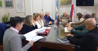 El Colegio de Médicos Veterinarios de Entre Ríos y el Gobierno provincial consolidan avances para fortalecer el Servicio de Inspección Veterinaria El Colegio de Médicos Veterinarios de Entre Ríos y el Gobierno provincial consolidan avances para fortalecer el Servicio de Inspección Veterinaria